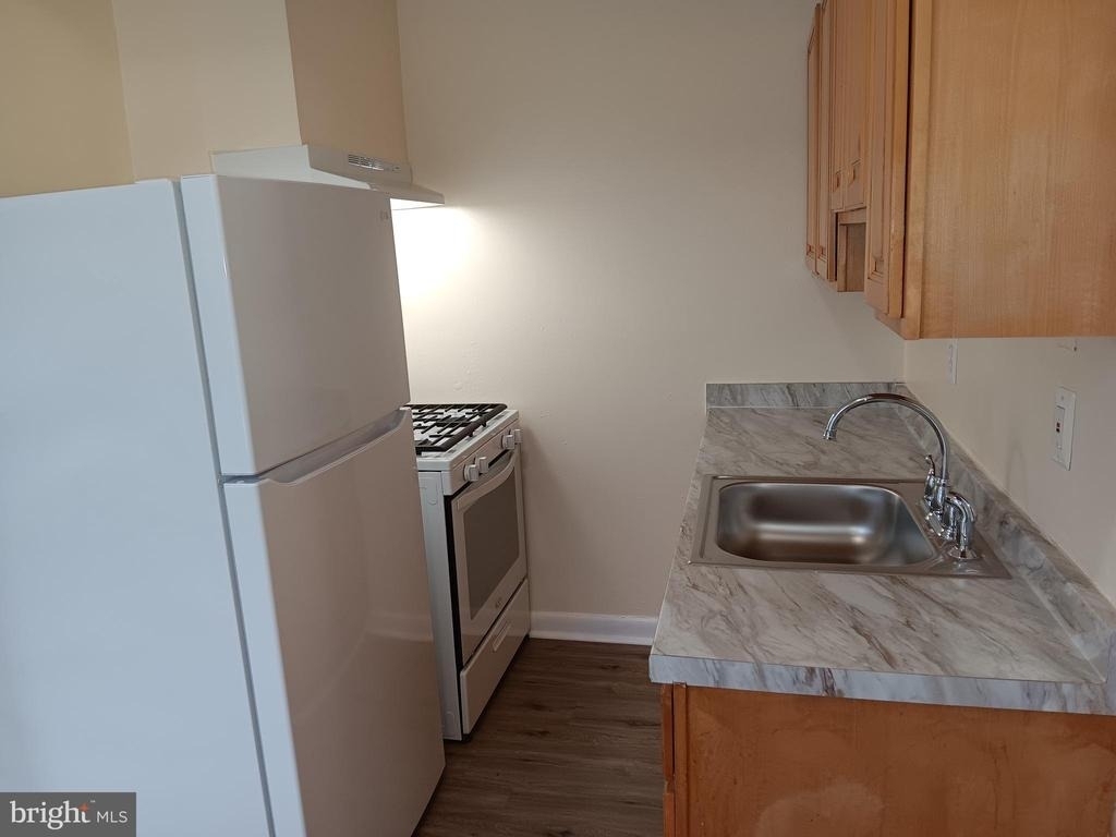 2607 Cecil B Moore - Photo 4