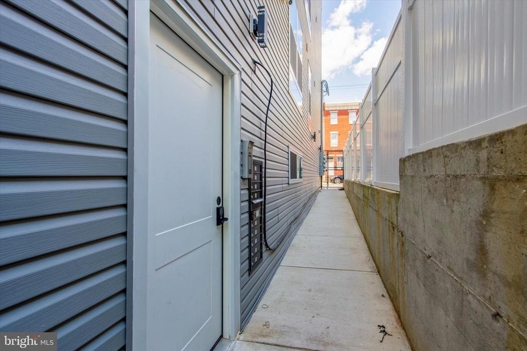 3836 Haverford Avenue - Photo 2