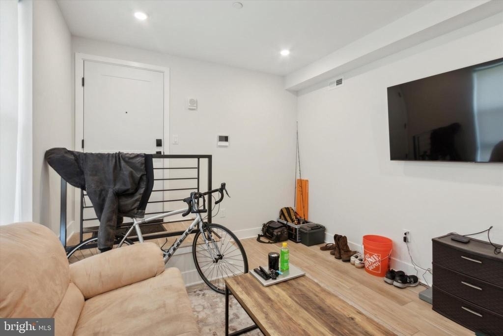 3836 Haverford Avenue - Photo 3