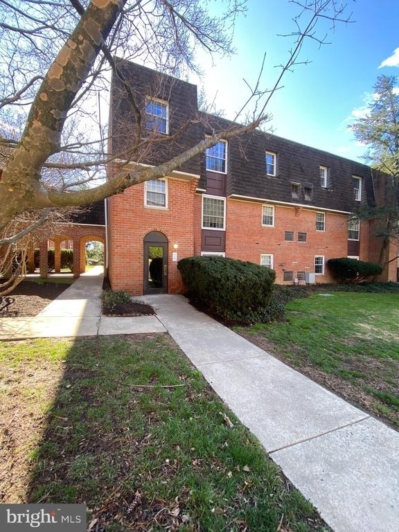 4000 Gypsy Lane - Photo 0