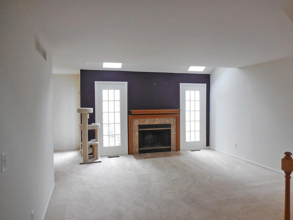 4314 Hillside Drive - Photo 2