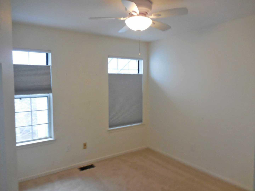 4314 Hillside Drive - Photo 7