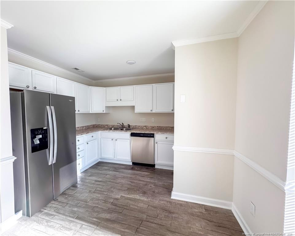 499 Coronation Drive - Photo 8