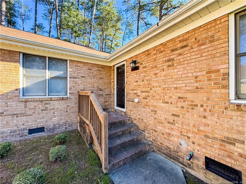 499 Coronation Drive - Photo 3