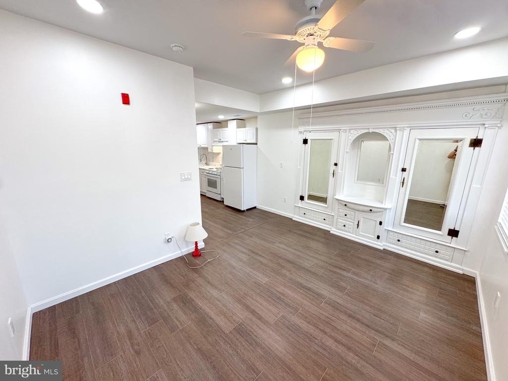 910 N 41st Street - Photo 2