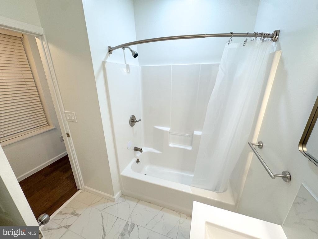 910 N 41st Street - Photo 5