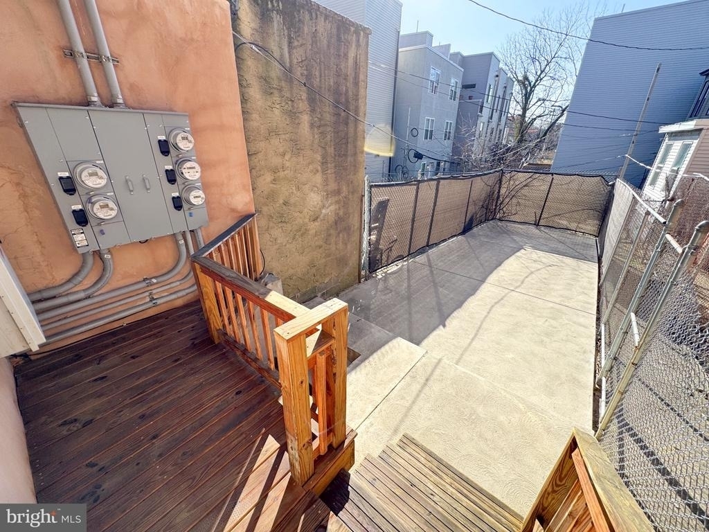 910 N 41st Street - Photo 10