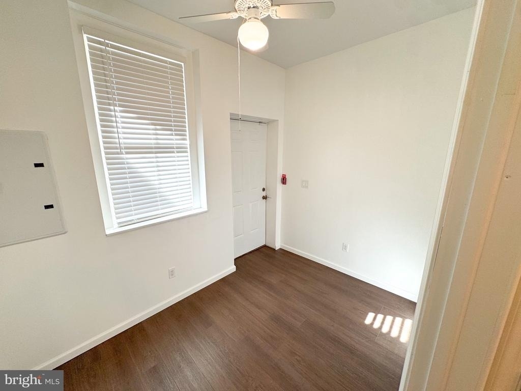 910 N 41st Street - Photo 8