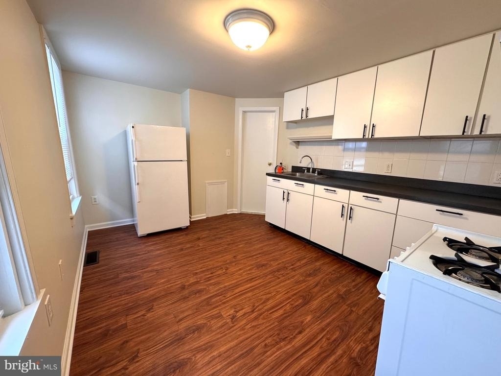 4444 Richmond Street - Photo 7