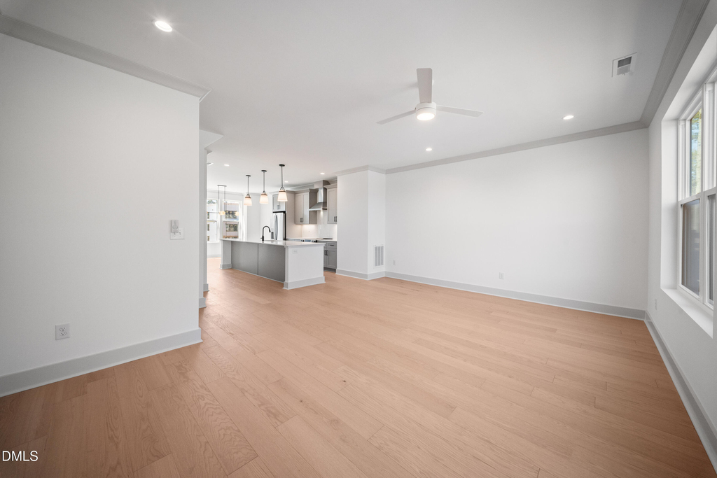 1143 Booth Park Boulevard - Photo 8