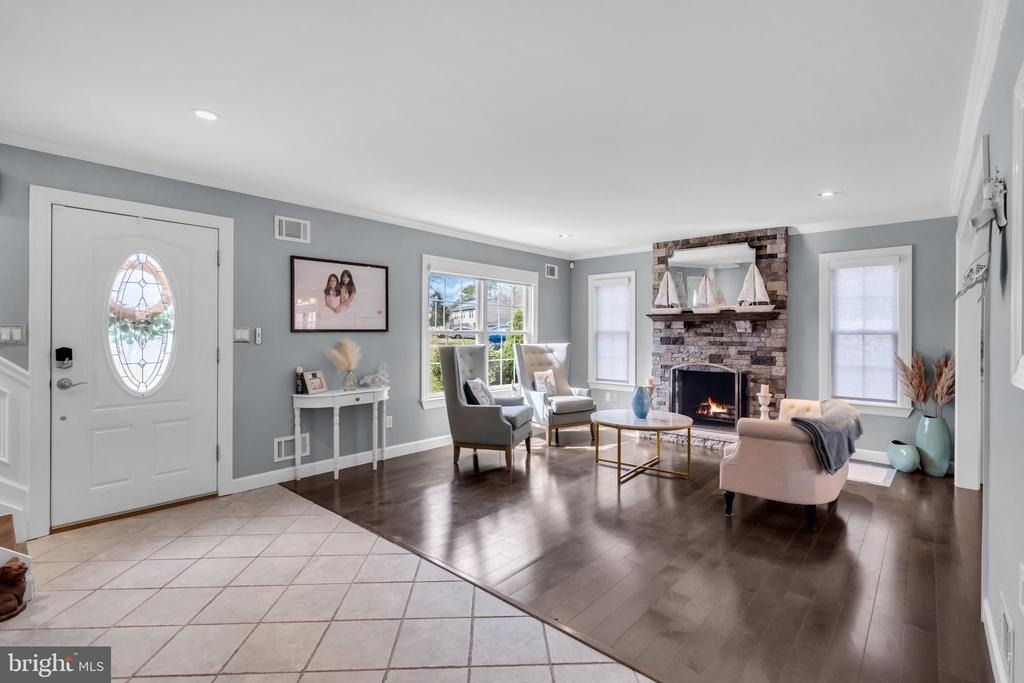 375 Kildare Drive - Photo 3