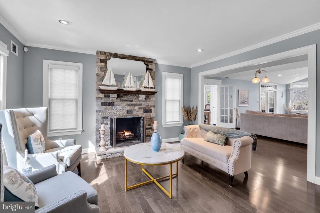 375 Kildare Drive - Photo 4
