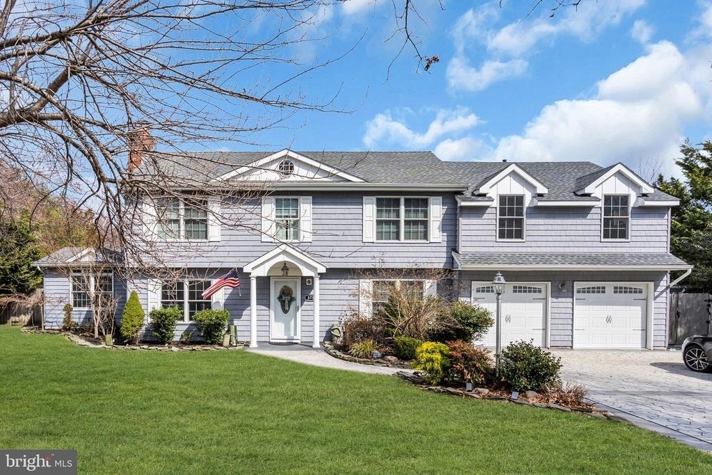 375 Kildare Drive - Photo 0