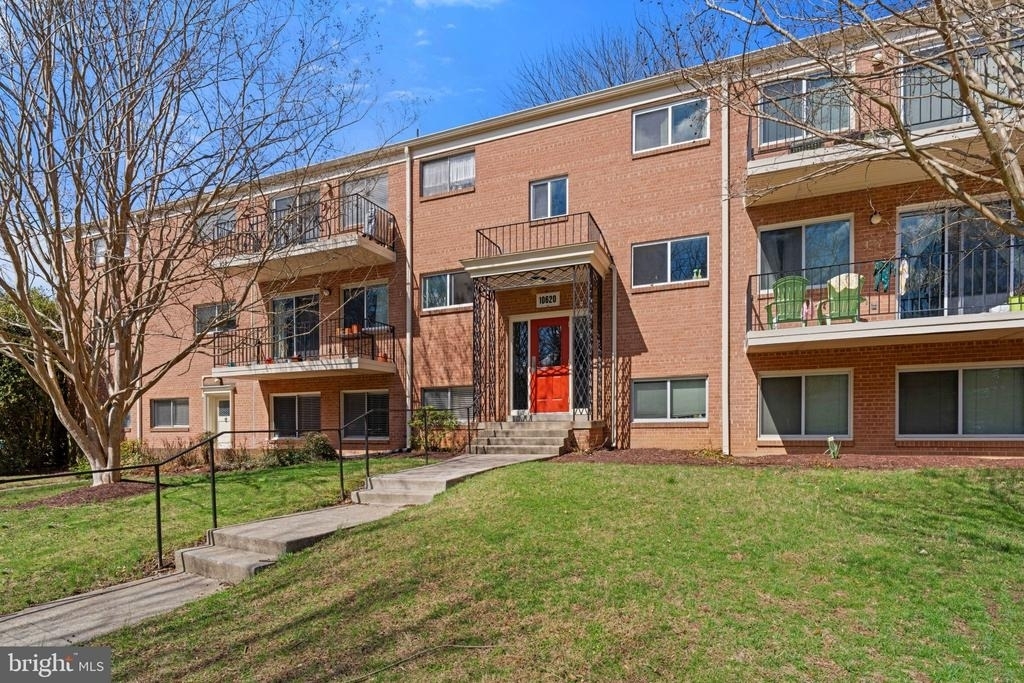 10620 Weymouth Street - Photo 0