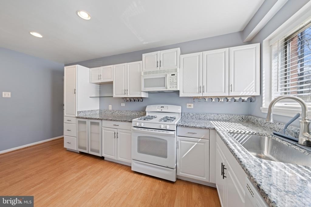 10620 Weymouth Street - Photo 4