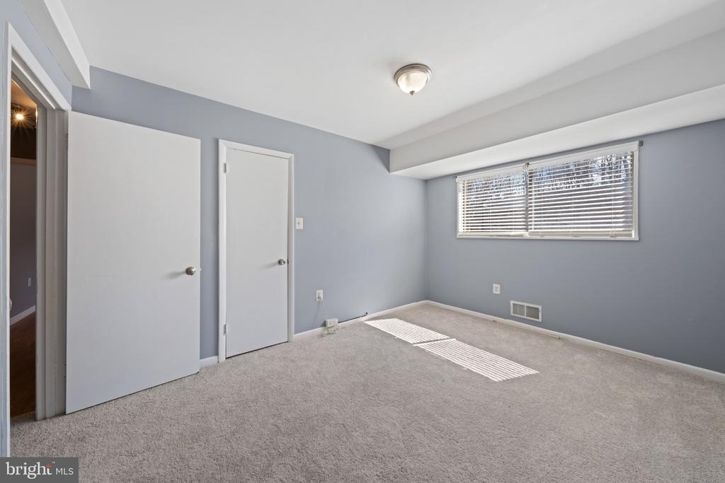 10620 Weymouth Street - Photo 11