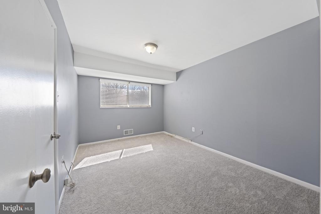 10620 Weymouth Street - Photo 10