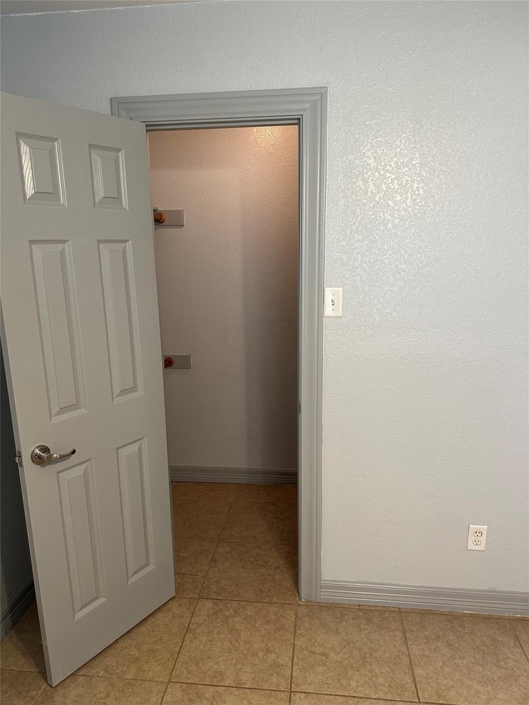 2743 Maple Tree Rd - Photo 4