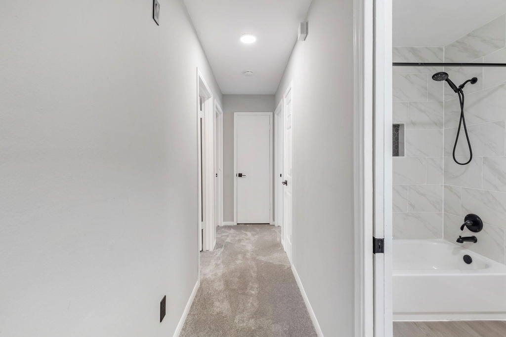 2226 Nantucket Dr - Photo 28