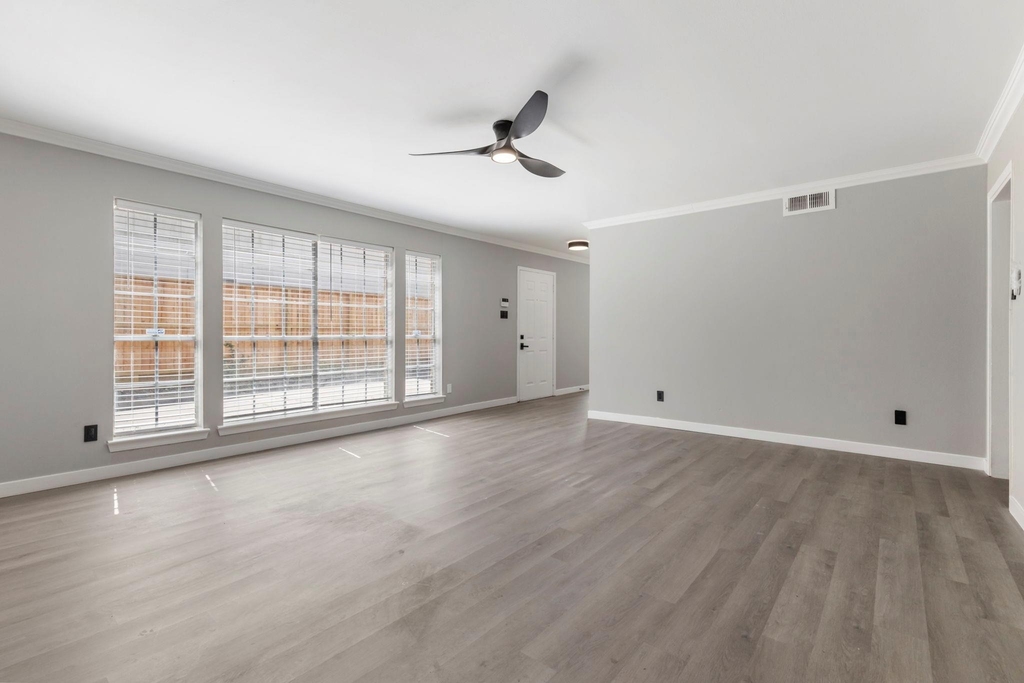 2226 Nantucket Dr - Photo 12