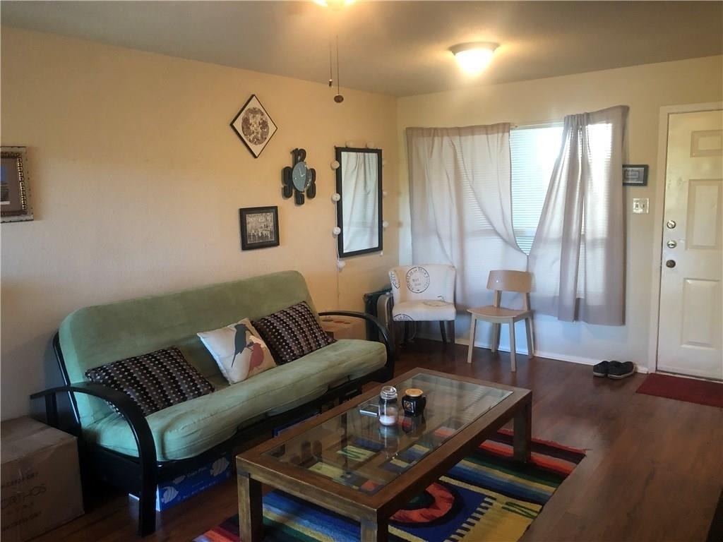 1514 Parker Ln - Photo 5