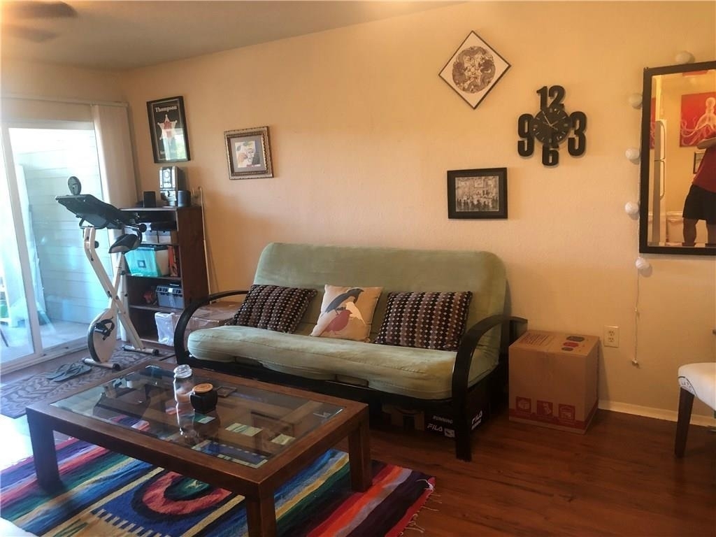 1514 Parker Ln - Photo 6
