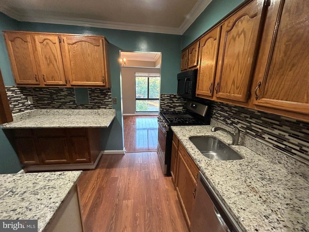 6085 Majors Lane - Photo 1
