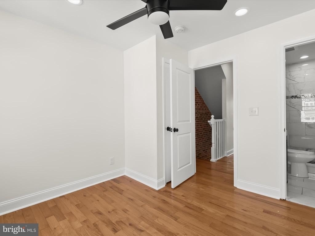 404 N Robinson Street - Photo 24