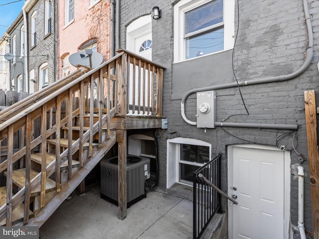 404 N Robinson Street - Photo 43