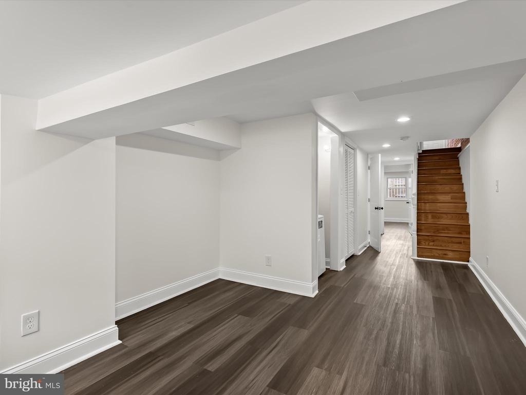 404 N Robinson Street - Photo 34