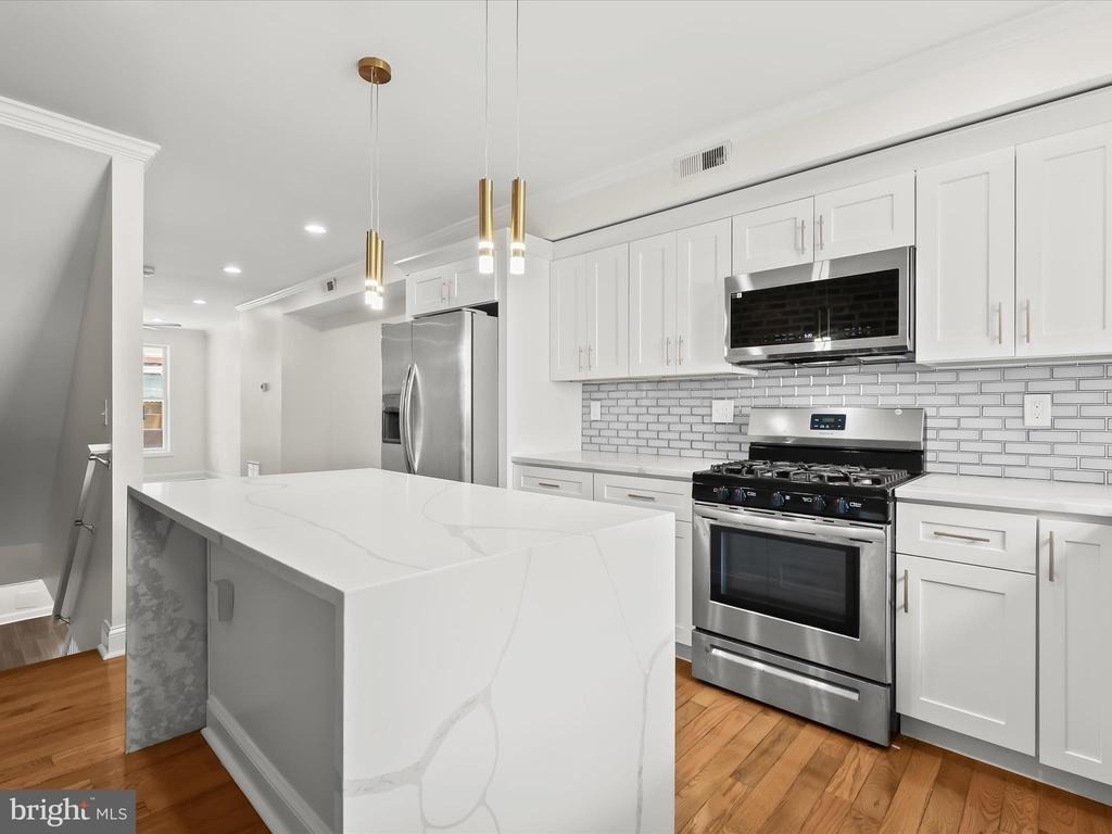 404 N Robinson Street - Photo 19