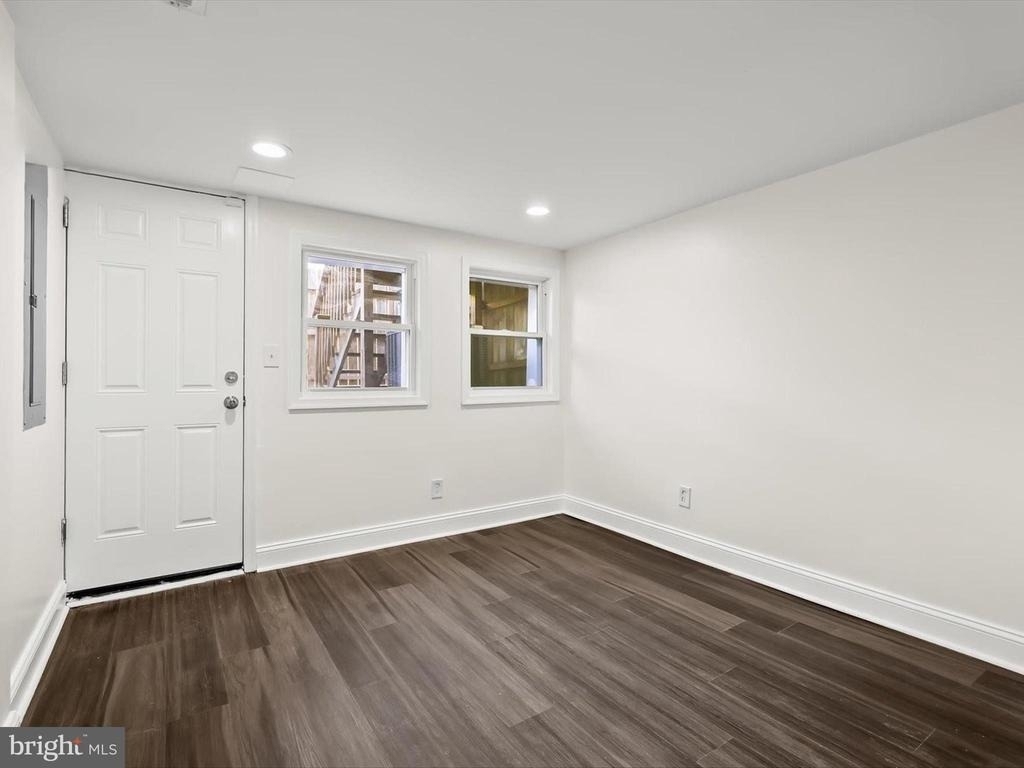 404 N Robinson Street - Photo 30