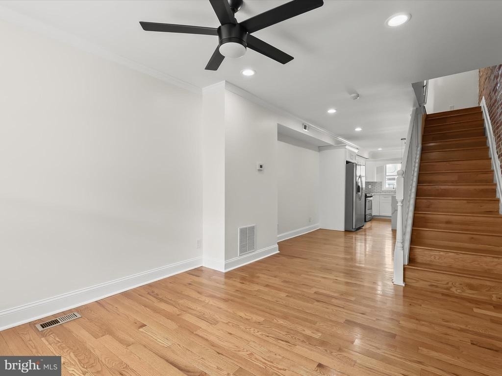 404 N Robinson Street - Photo 13