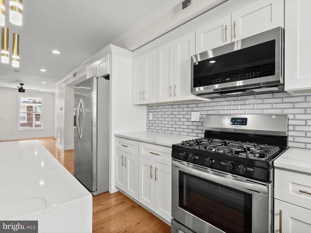 404 N Robinson Street - Photo 17