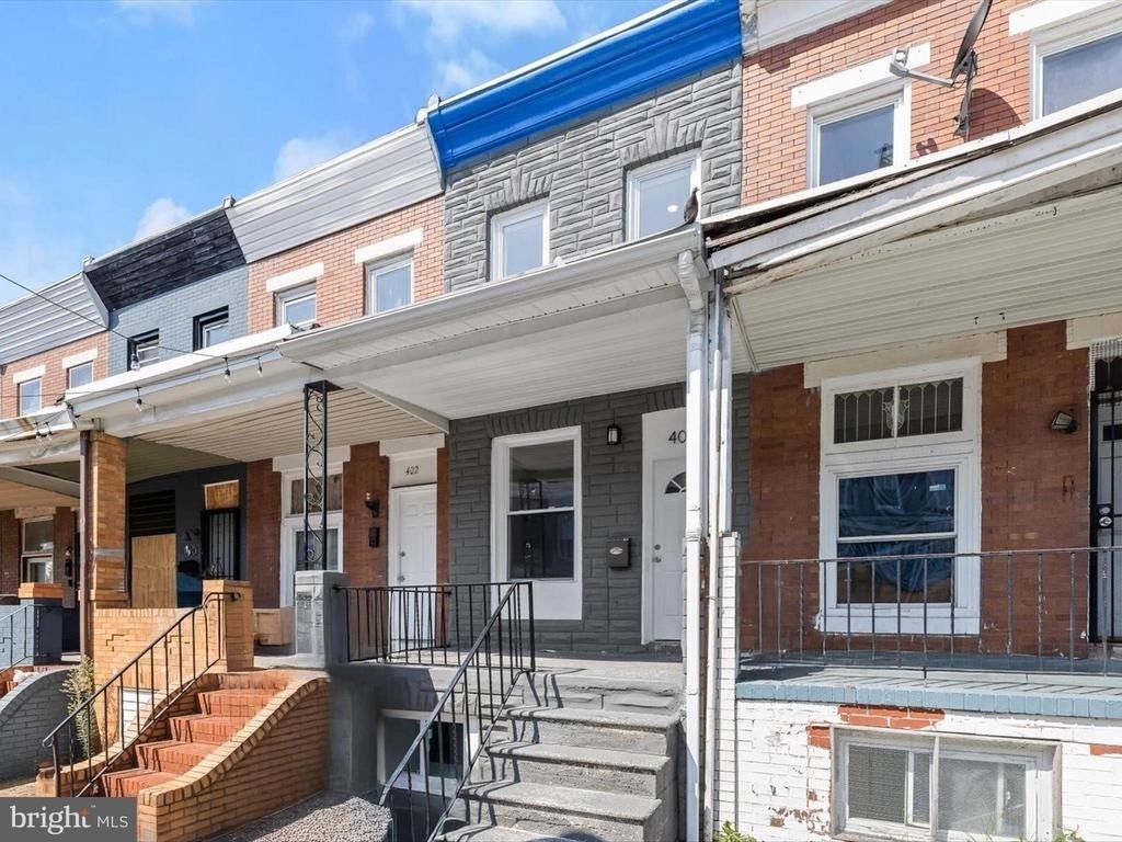 404 N Robinson Street - Photo 0
