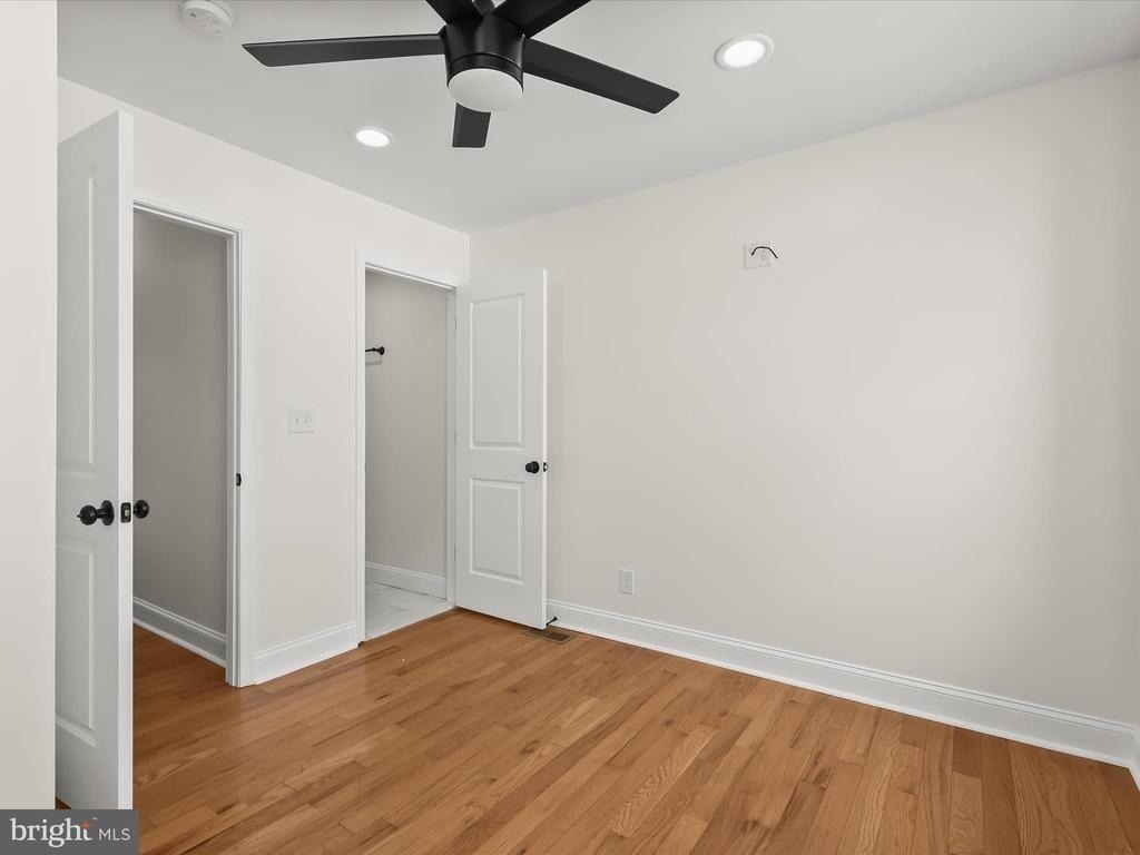 404 N Robinson Street - Photo 23