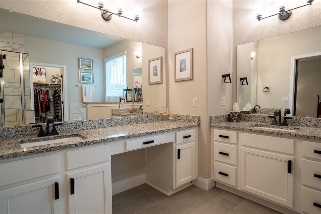 1215 Davis St - Photo 17