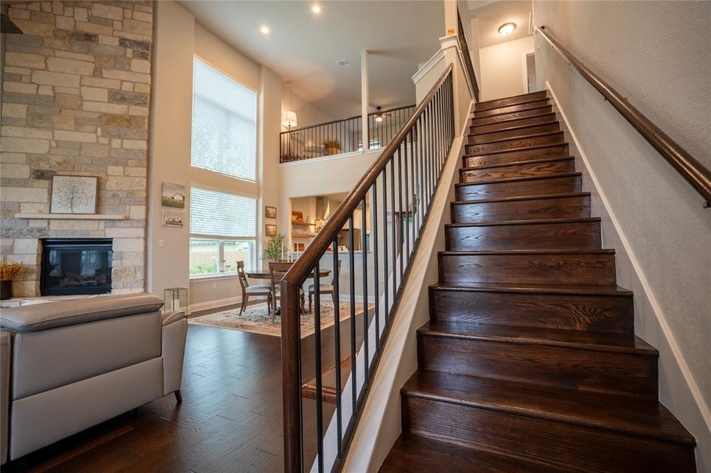 1215 Davis St - Photo 5