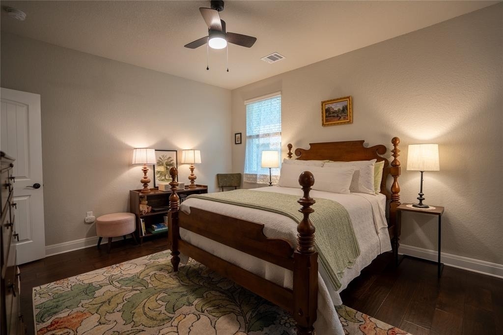 1215 Davis St - Photo 15