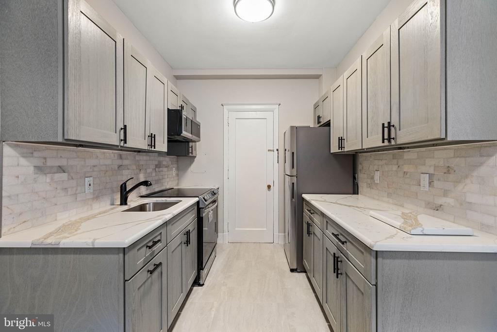 1305 N Broom Street - Photo 5