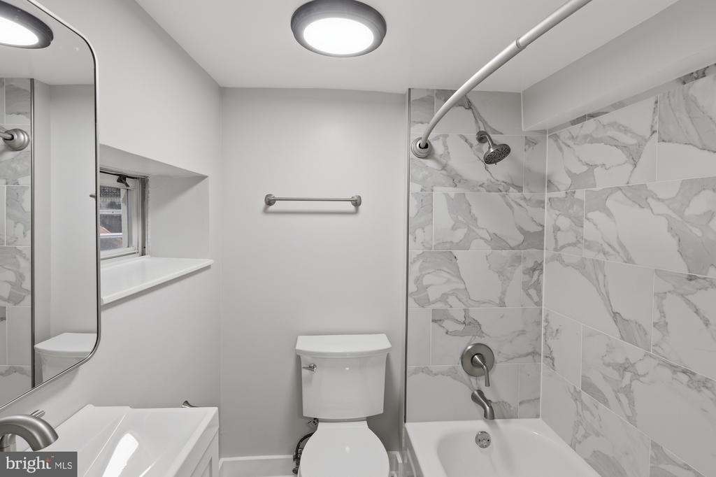 2388 Champlain Street Nw - Photo 9