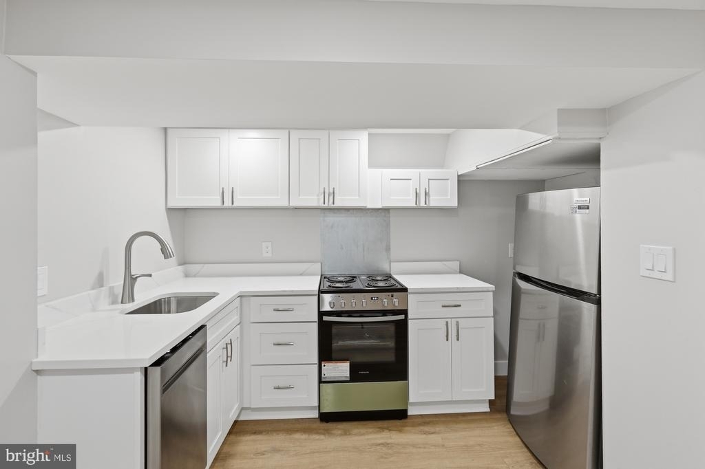 2388 Champlain Street Nw - Photo 7