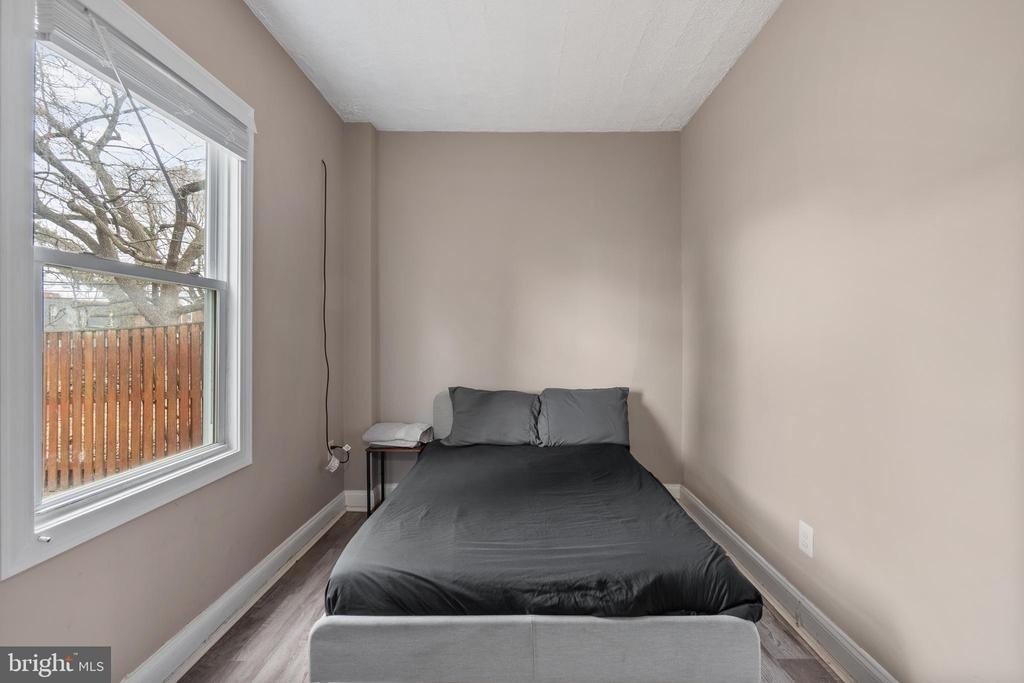 1526 V Street Se - Photo 7