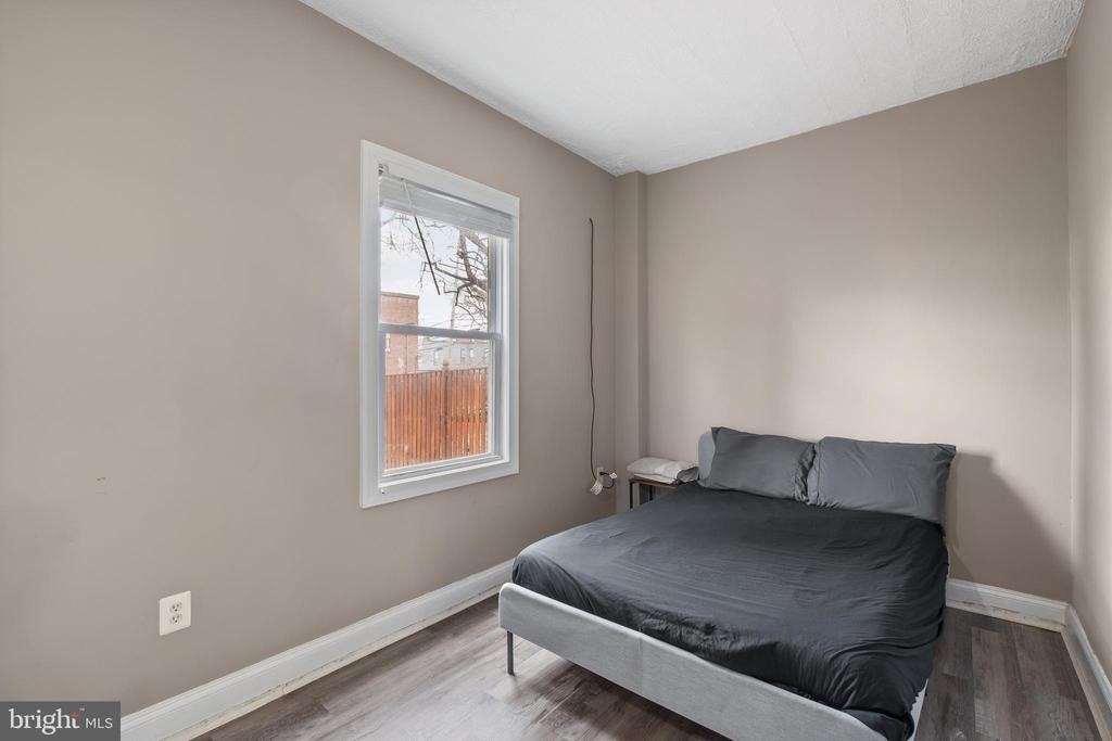 1526 V Street Se - Photo 8