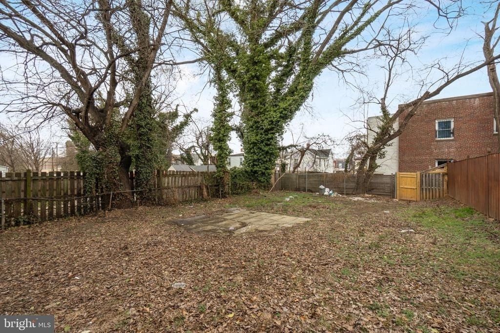 1526 V Street Se - Photo 22