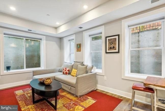 1340 Nicholson Street Nw - Photo 9