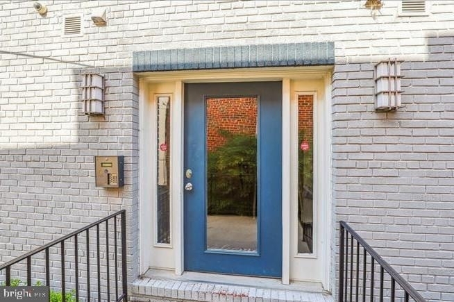 1340 Nicholson Street Nw - Photo 2