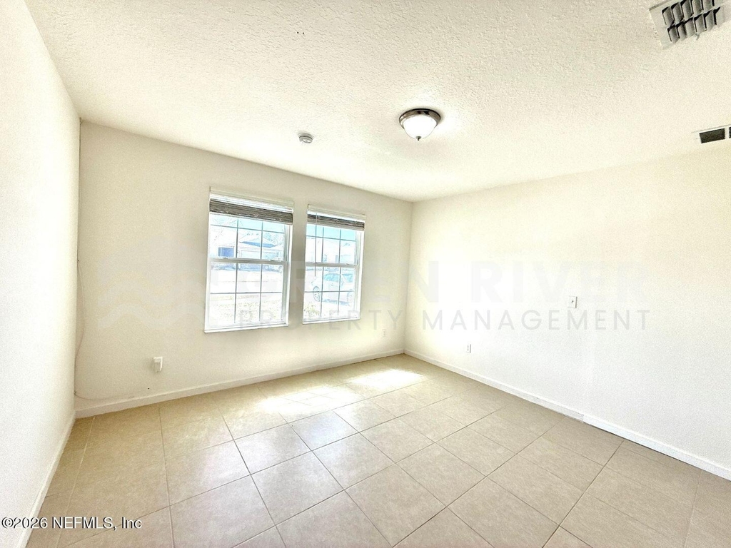 8704 Lake George Circle W - Photo 28