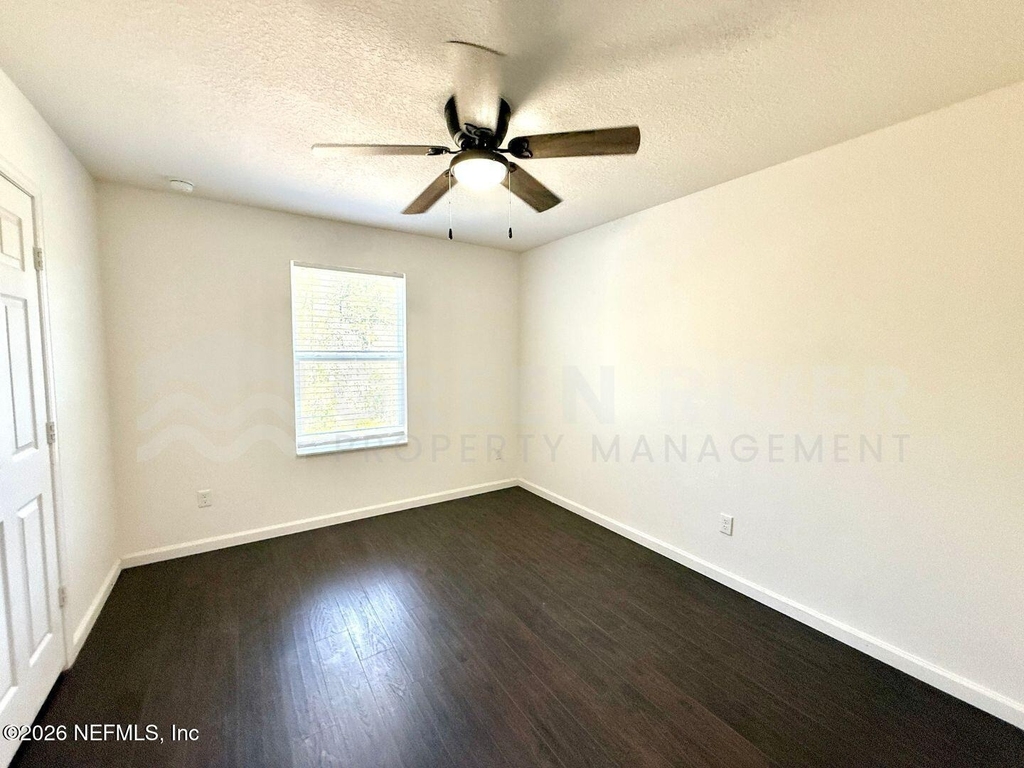 8704 Lake George Circle W - Photo 30
