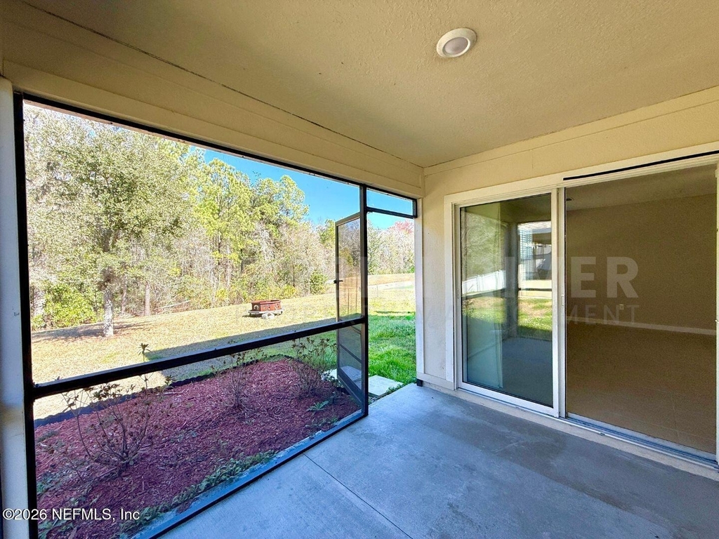 8704 Lake George Circle W - Photo 37